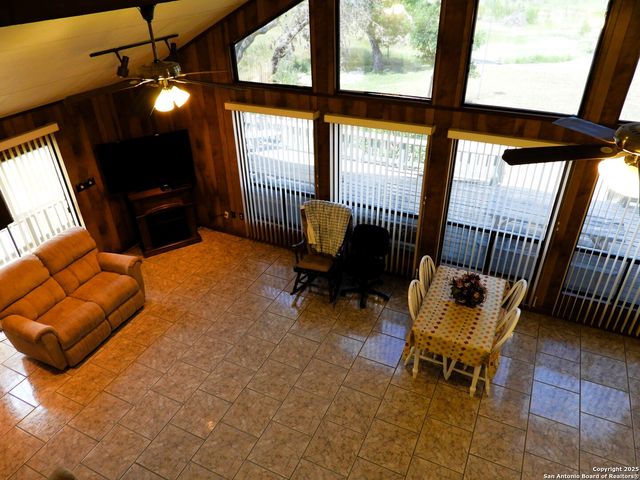 3078 Goat Hill Road, Lakehills, TX 78063