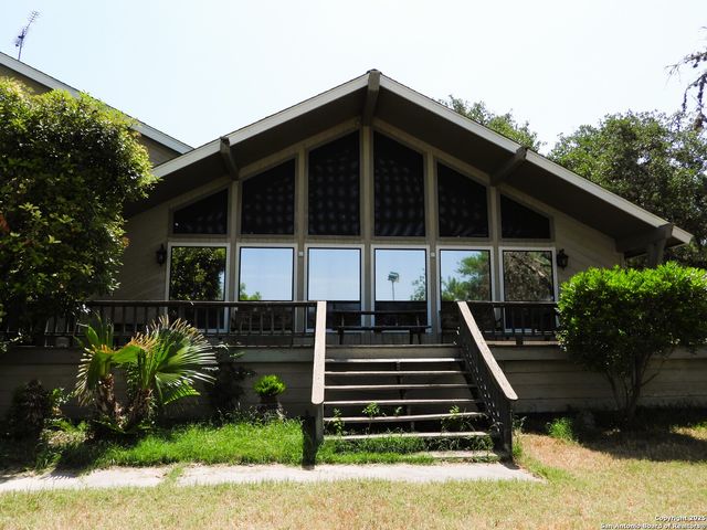 3078 Goat Hill Road, Lakehills, TX 78063