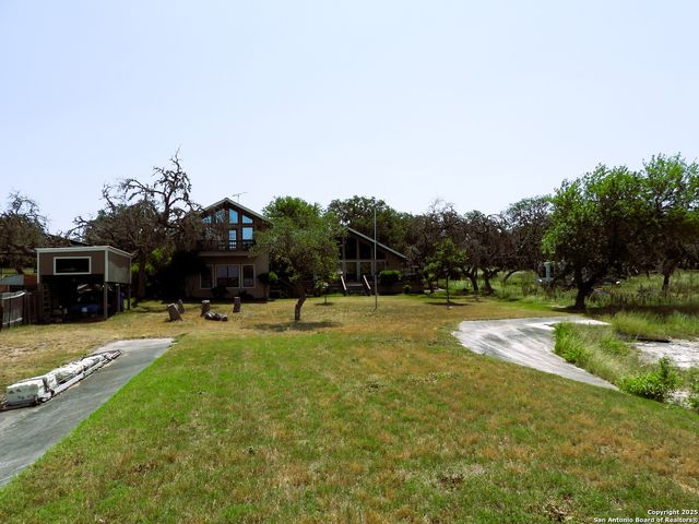 3078 Goat Hill Road, Lakehills, TX 78063