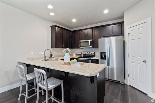 1933 W 2295 S, Woods Cross, UT 84087