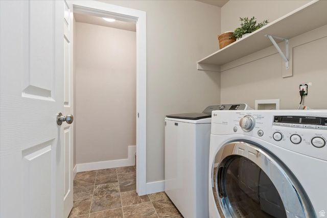 1933 W 2295 S, Woods Cross, UT 84087