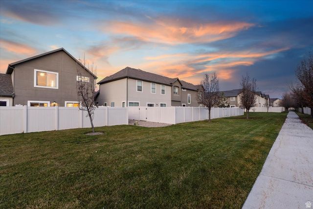 1933 W 2295 S, Woods Cross, UT 84087