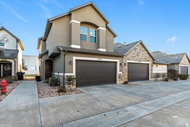 1933 W 2295 S, Woods Cross, UT 84087