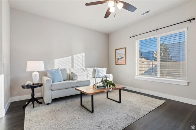 1933 W 2295 S, Woods Cross, UT 84087