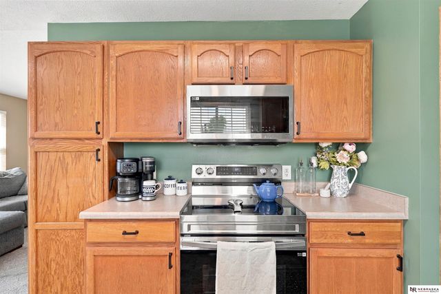 1849 NW Faesy Place, Lincoln, NE 68528