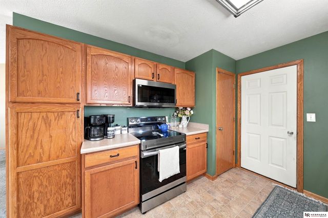 1849 NW Faesy Place, Lincoln, NE 68528