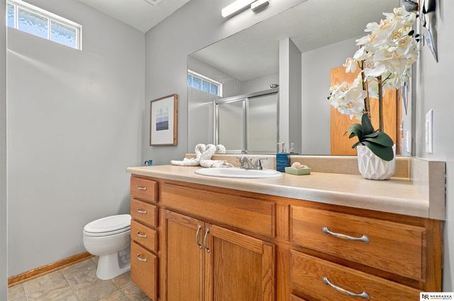 1849 NW Faesy Place, Lincoln, NE 68528