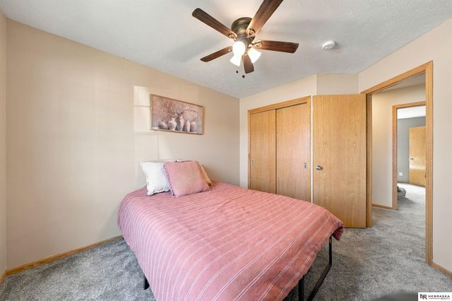 1849 NW Faesy Place, Lincoln, NE 68528