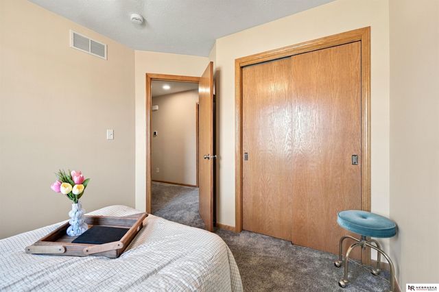 1849 NW Faesy Place, Lincoln, NE 68528