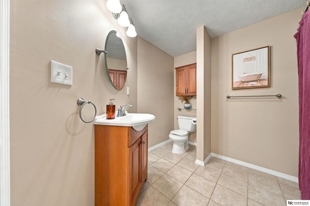 1849 NW Faesy Place, Lincoln, NE 68528