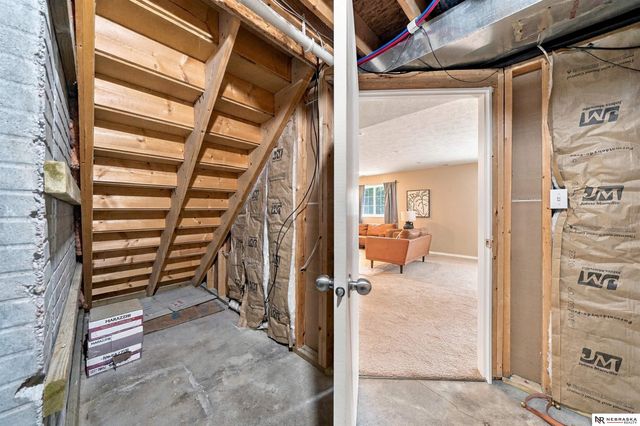 1849 NW Faesy Place, Lincoln, NE 68528