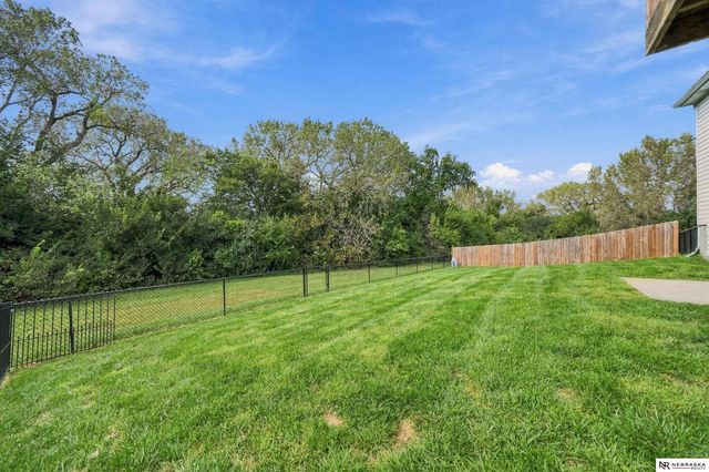 1849 NW Faesy Place, Lincoln, NE 68528