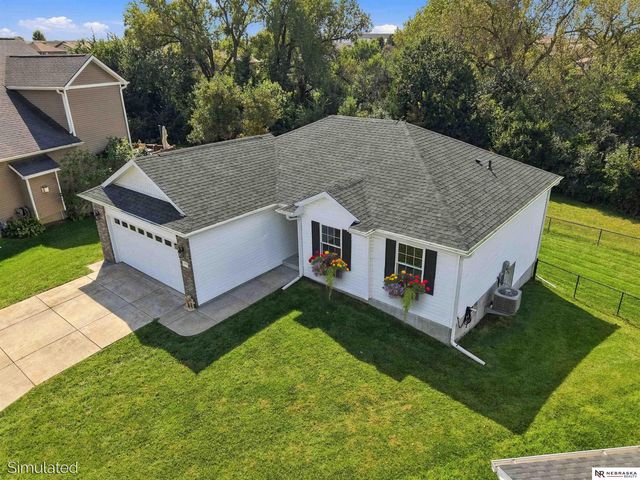 1849 NW Faesy Place, Lincoln, NE 68528
