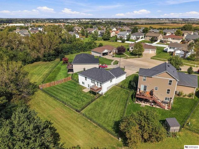 1849 NW Faesy Place, Lincoln, NE 68528