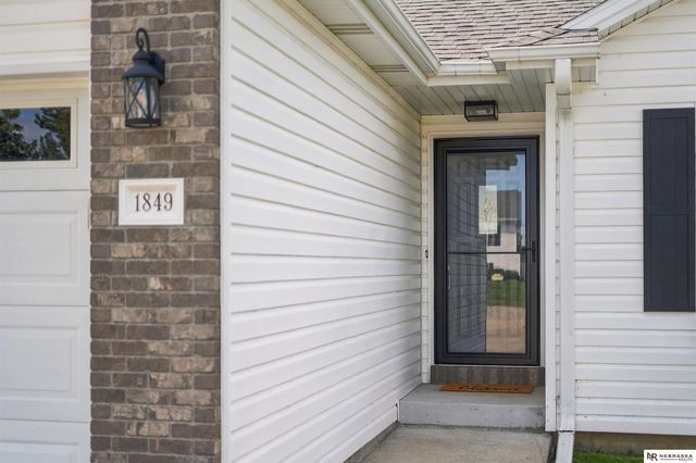 1849 NW Faesy Place, Lincoln, NE 68528
