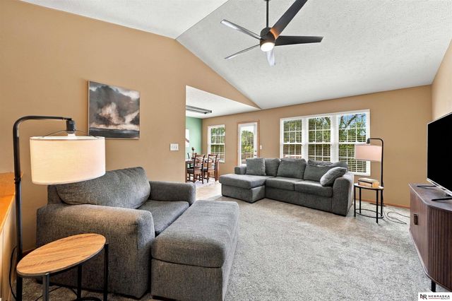 1849 NW Faesy Place, Lincoln, NE 68528