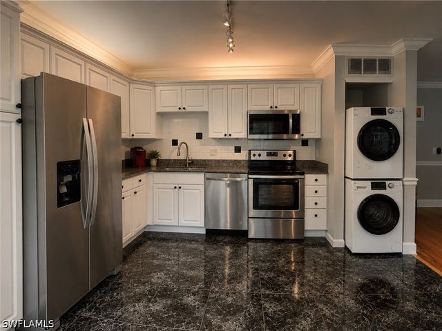 112 Bob O Link WAY B, Naples, FL 34105