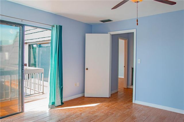 148 Lake Point Ln, Naples, FL 34112