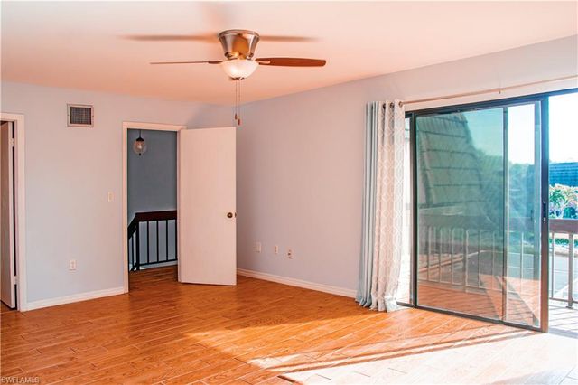 148 Lake Point Ln, Naples, FL 34112