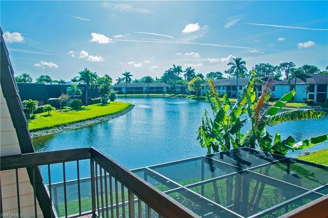 148 Lake Point Ln, Naples, FL 34112