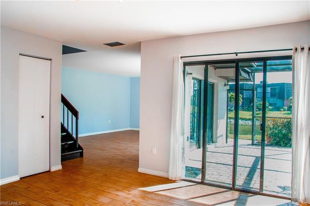 148 Lake Point Ln, Naples, FL 34112