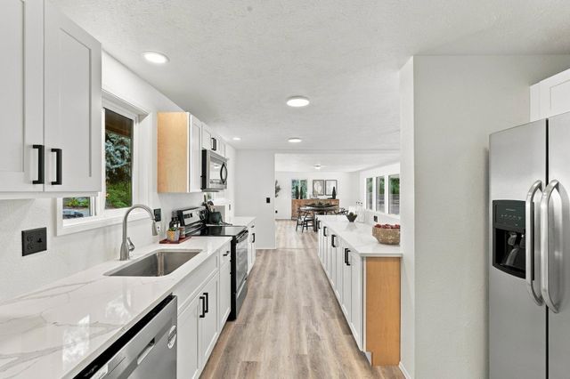 14706 E 24th Ave, Spokane Valley, WA 99037