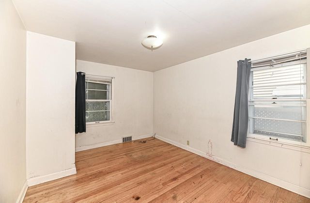 3136 N 77th STREET, Milwaukee, WI 53222