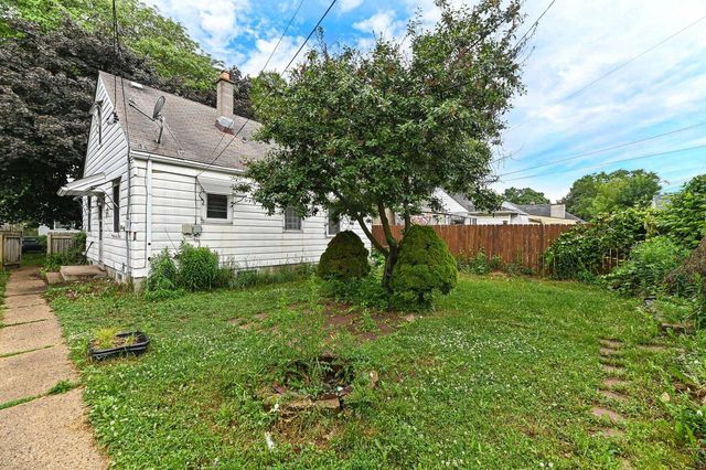 3136 N 77th STREET, Milwaukee, WI 53222