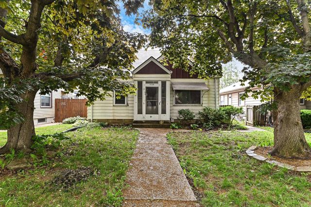 3136 N 77th STREET, Milwaukee, WI 53222