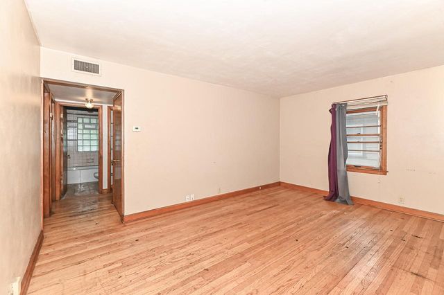3136 N 77th STREET, Milwaukee, WI 53222