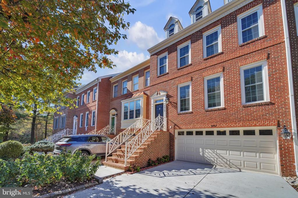 9957 FOXBOROUGH CIR, Rockville, MD 20850