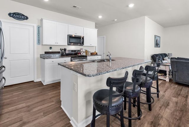 514 Hogwart Ln., Longs, SC 29568