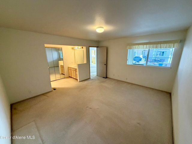 1446 W Woodlawn DR, Hayden, ID 83835