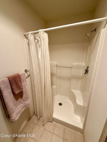 1446 W Woodlawn DR, Hayden, ID 83835