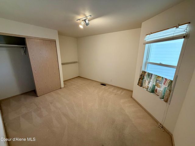 1446 W Woodlawn DR, Hayden, ID 83835