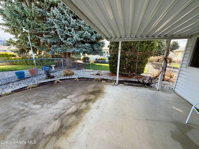 1446 W Woodlawn DR, Hayden, ID 83835