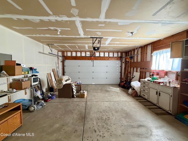 1446 W Woodlawn DR, Hayden, ID 83835