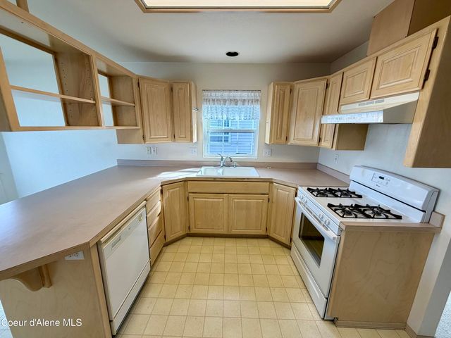 1446 W Woodlawn DR, Hayden, ID 83835