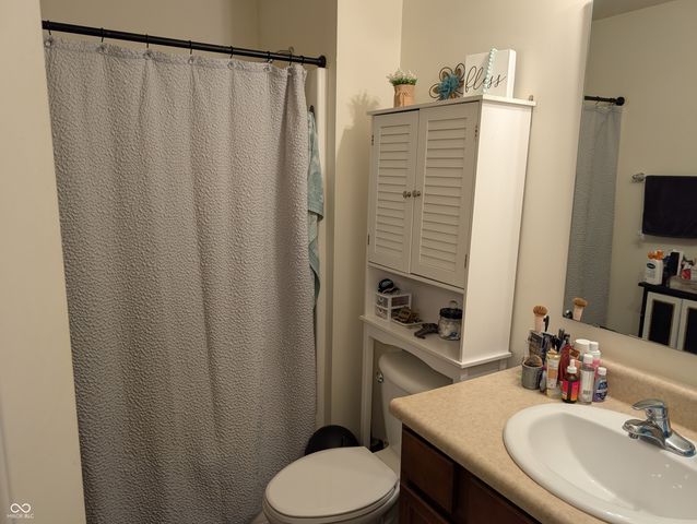 6407 Emerald Springs Drive, Indianapolis, IN 46221