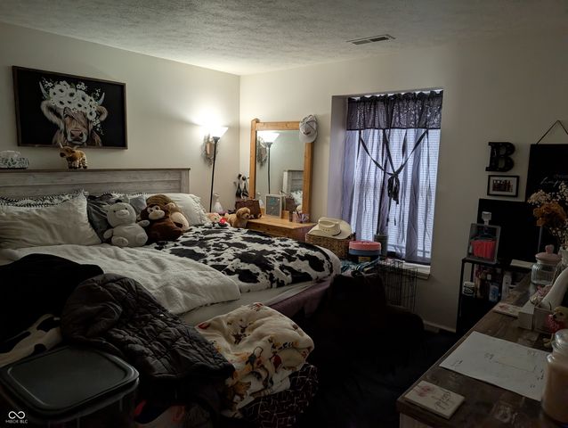 6407 Emerald Springs Drive, Indianapolis, IN 46221