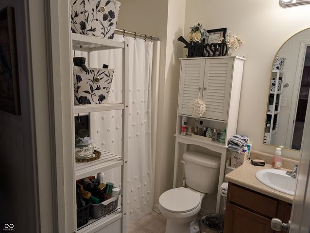 6407 Emerald Springs Drive, Indianapolis, IN 46221