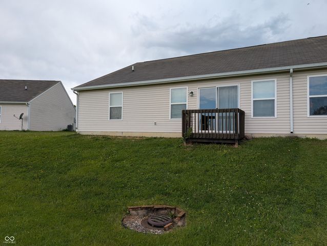 6407 Emerald Springs Drive, Indianapolis, IN 46221