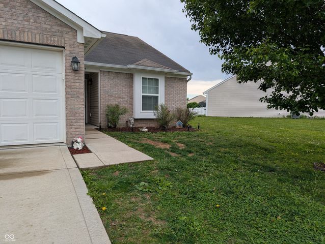 6407 Emerald Springs Drive, Indianapolis, IN 46221