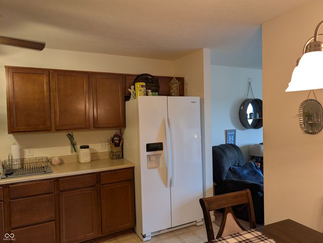 6407 Emerald Springs Drive, Indianapolis, IN 46221
