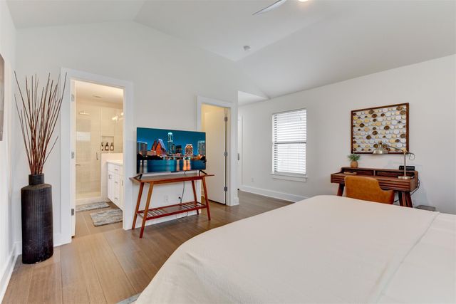 2501 E 4th ST A, Austin, TX 78702