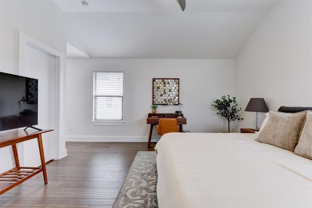 2501 E 4th ST A, Austin, TX 78702