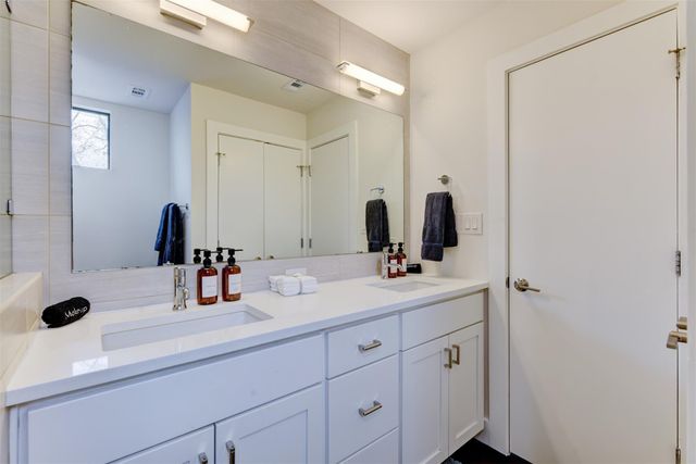 2501 E 4th ST A, Austin, TX 78702