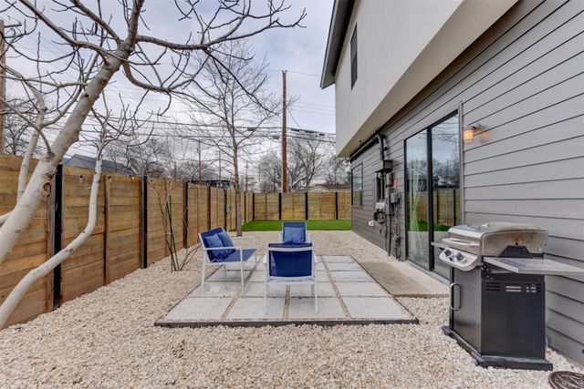 2501 E 4th ST A, Austin, TX 78702