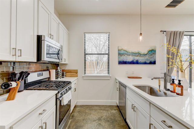 2501 E 4th ST A, Austin, TX 78702