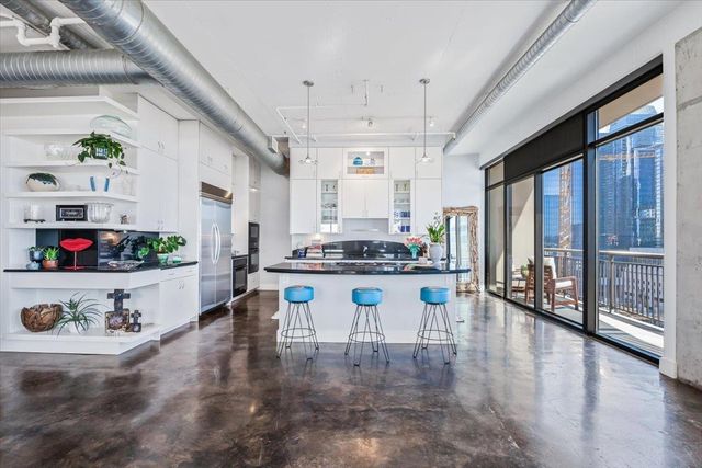 311 W 5th ST 1005, Austin, TX 78701